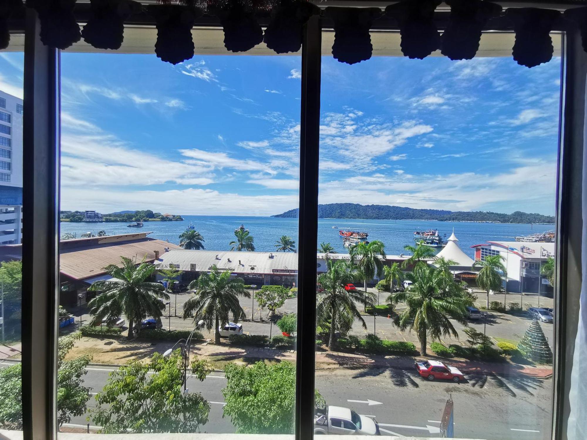 Homy Seafront Kota Kinabalu